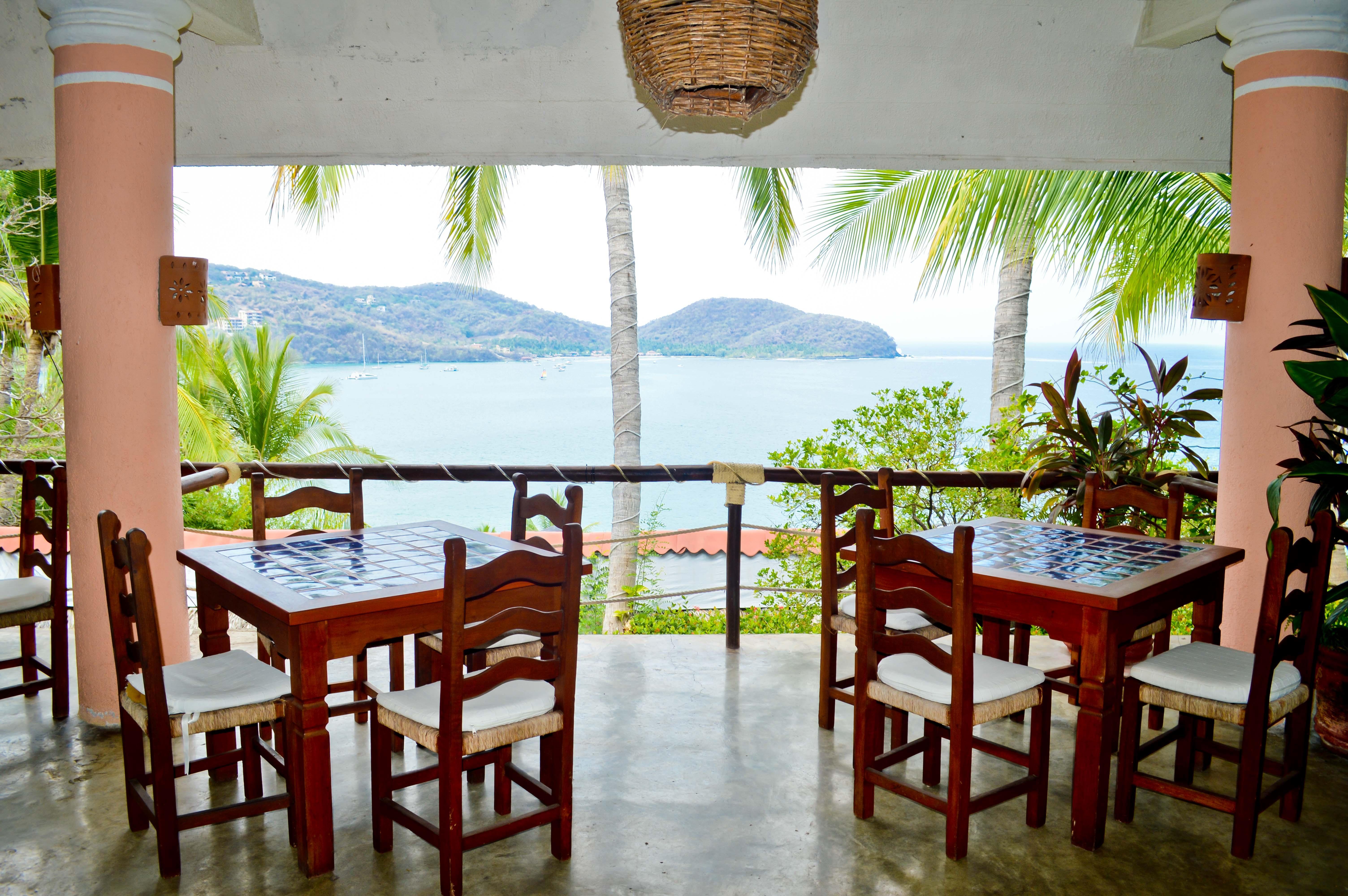 Hotel Catalina Beach Resort Zihuatanejo Exterior photo