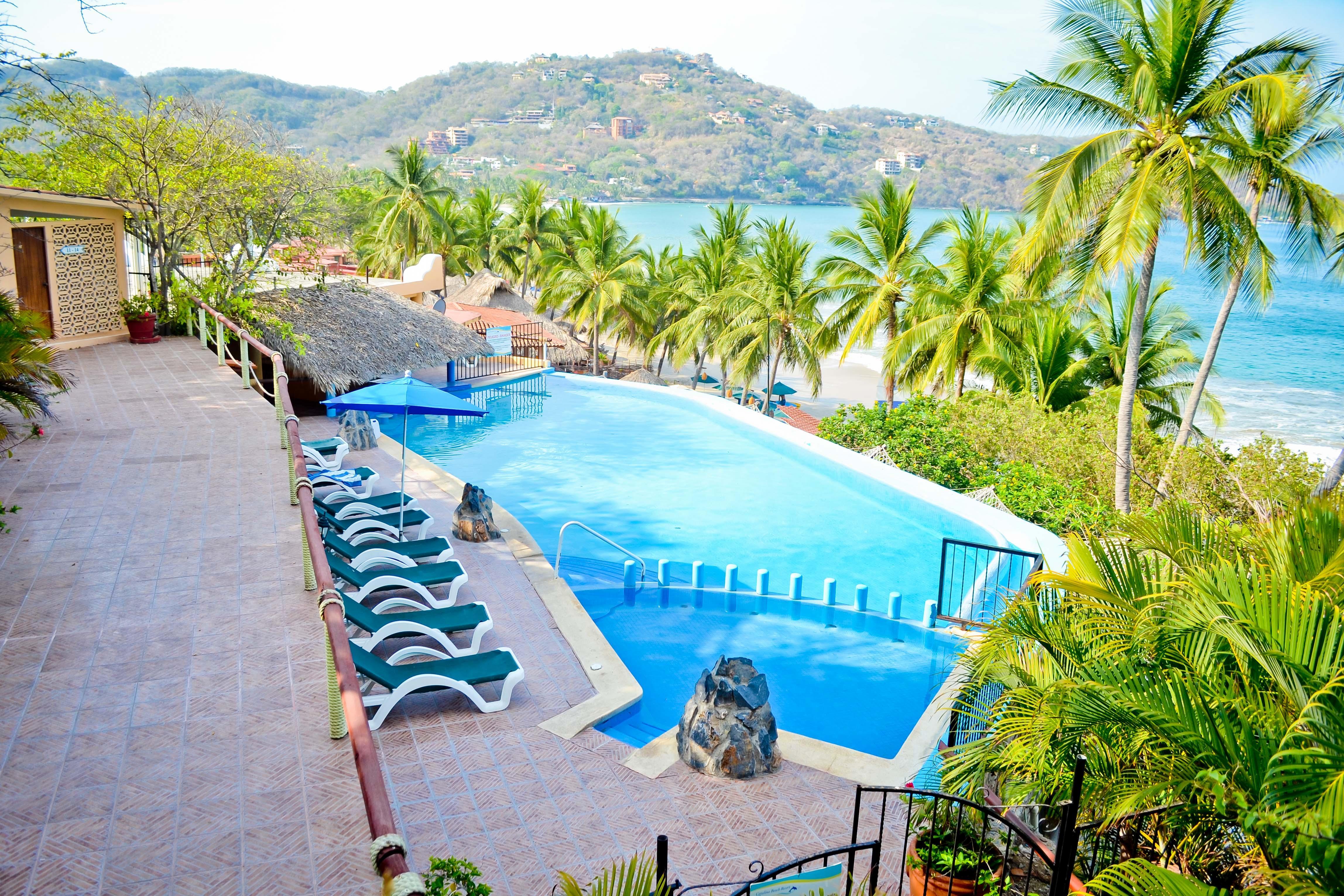 Hotel Catalina Beach Resort Zihuatanejo Exterior photo